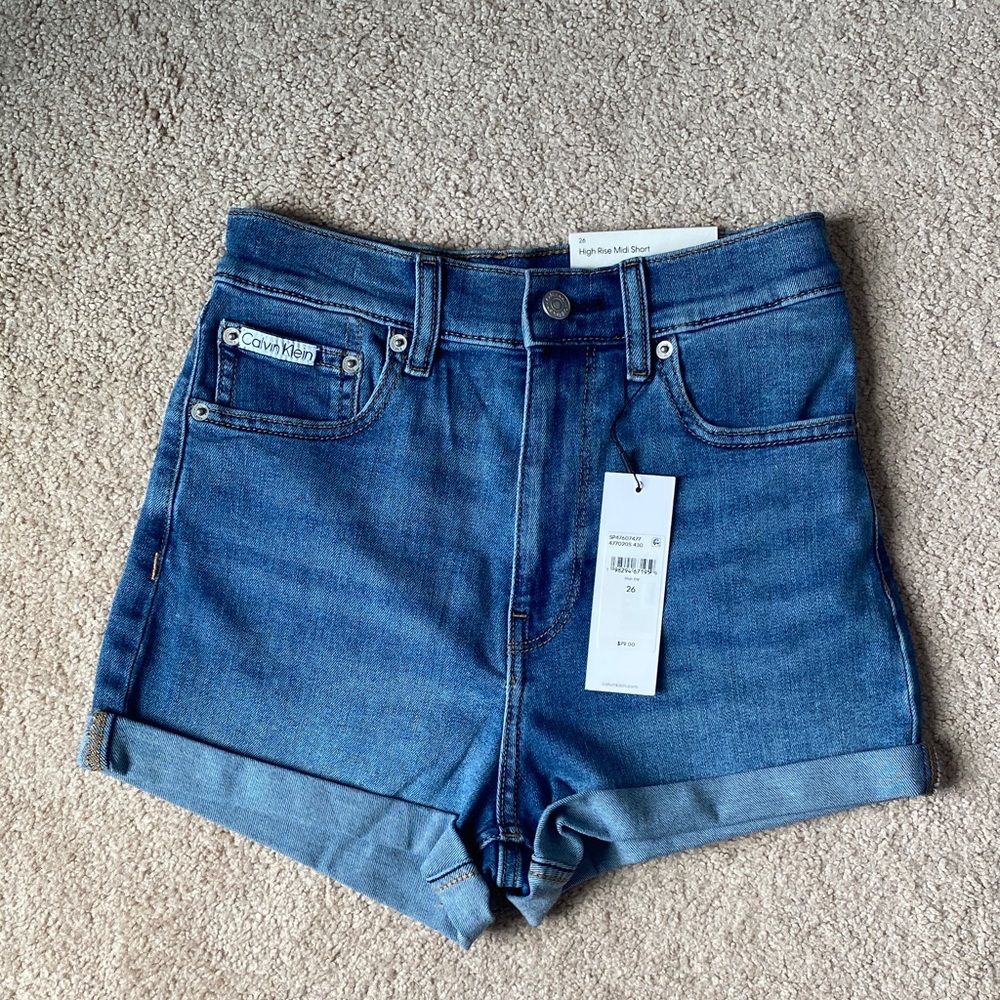 Calvin Klein High Rise Midi Short